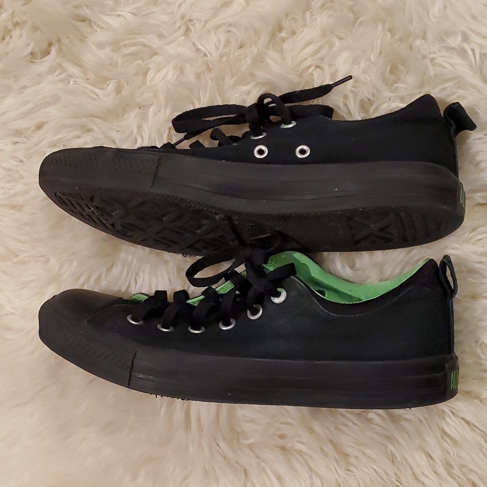 Converse Men's 8 - Picture 3 of 4